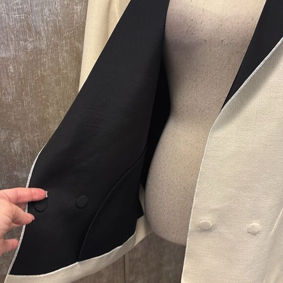 Roland Mouret Cream and Black Jacket, US12 - Picture 6 of 12